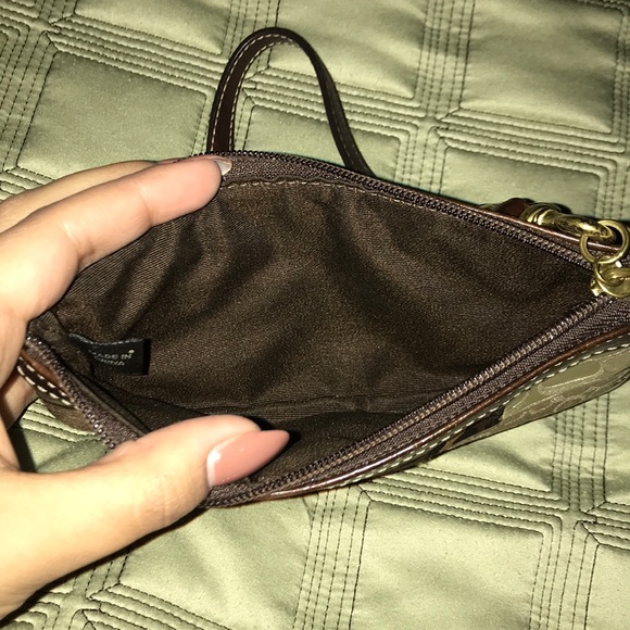 Coach wristlet - Picture 3 of 3